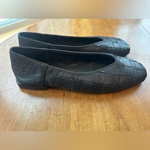 Frye Claire Woven Leather Ballet Flats in black size 9